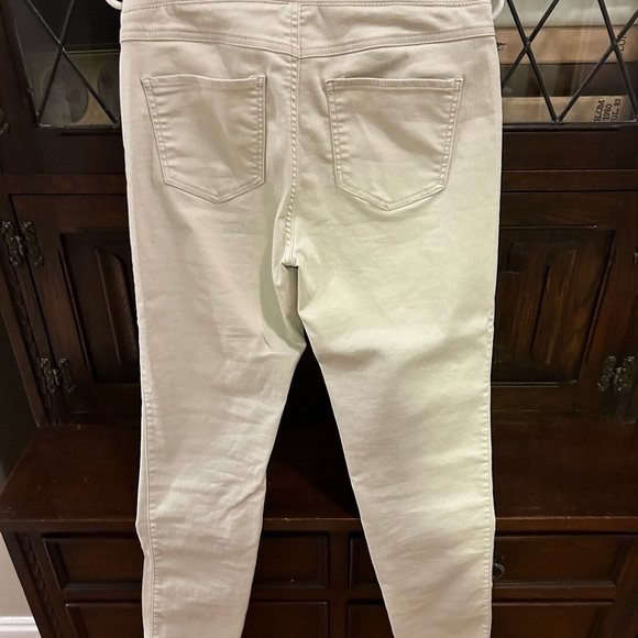 Lucy Sound/Style Pull on Legging, Medium - Picture 7 of 8